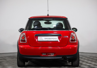Подержанный автомобиль MINI Hatch 2012 года (6 фото)