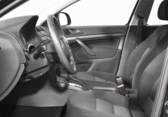 Подержанный автомобиль Skoda Octavia Liftback 2012 года (10 фото)