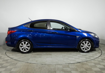 Подержанный автомобиль Hyundai Solaris Sedan 2013 года (4 фото)