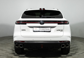 Подержанный автомобиль Changan UNI-K 2023 года (6 фото)