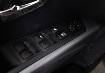 Подержанный автомобиль Mitsubishi Outlander 2006 года (5 фото)