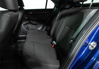 Подержанный автомобиль Skoda Rapid Liftback 2020 года (10 фото)