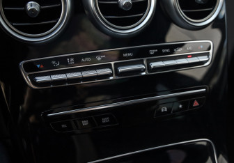 Подержанный автомобиль Mercedes-Benz GLC Coupe 2022 года (19 фото)