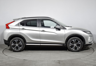Подержанный автомобиль Mitsubishi Eclipse Cross 2019 года (4 фото)