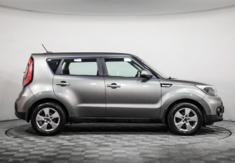 Подержанный автомобиль Kia Soul 2017 года (4 фото)