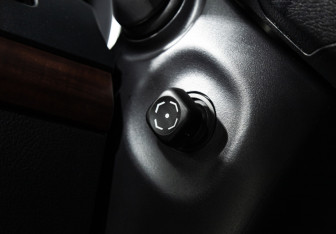 Подержанный автомобиль Toyota Land Cruiser Prado 2015 года (23 фото)