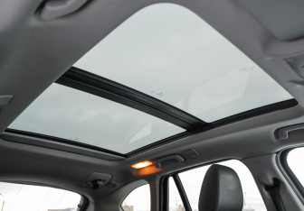 Подержанный автомобиль BMW X1 2018 года (30 фото)