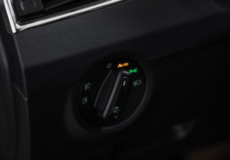 Подержанный автомобиль Skoda Octavia Liftback 2018 года (16 фото)