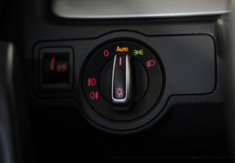 Подержанный автомобиль Volkswagen Passat Sedan 2012 года (19 фото)