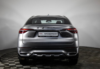 Подержанный автомобиль Haval F7x 2022 года (6 фото)