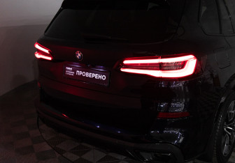 Подержанный автомобиль BMW X5 2020 года (36 фото)