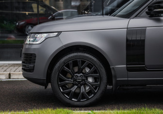 Подержанный автомобиль Land Rover Range Rover 2020 года (10 фото)