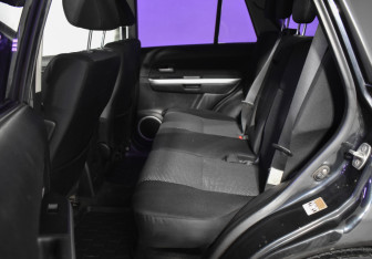 Подержанный автомобиль Suzuki Grand Vitara 2006 года (11 фото)