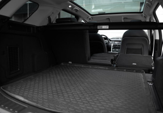 Подержанный автомобиль Land Rover Discovery Sport 2018 года (34 фото)