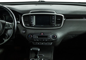 Подержанный автомобиль Kia Sorento 2019 года (14 фото)
