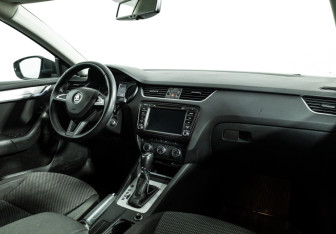 Подержанный автомобиль Skoda Octavia Liftback 2014 года (9 фото)