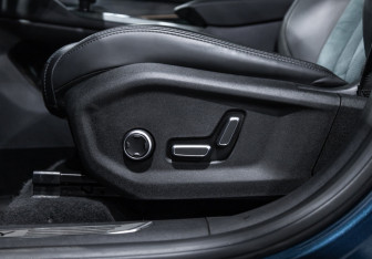 Подержанный автомобиль Geely Monjaro 2024 года (22 фото)