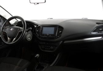 Подержанный автомобиль LADA (ВАЗ) Vesta Sedan 2017 года (9 фото)