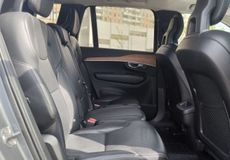 Подержанный автомобиль Volvo XC90 2018 года (24 фото)