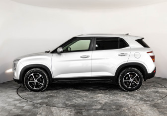 Подержанный автомобиль Hyundai Creta 2022 года (8 фото)