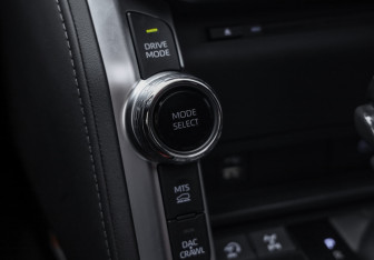 Подержанный автомобиль Toyota Land Cruiser Suv 2021 года (23 фото)