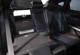 Подержанный автомобиль Changan UNI-V 2024 года (32 фото)