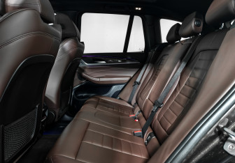 Подержанный автомобиль BMW X3 2018 года (14 фото)