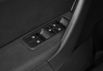 Подержанный автомобиль Skoda Yeti 2014 года (10 фото)