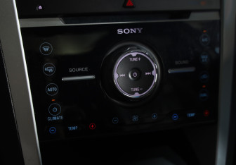 Подержанный автомобиль Ford Explorer 2014 года (17 фото)