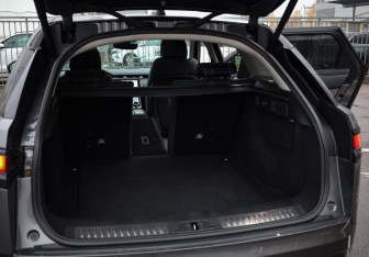 Подержанный автомобиль Land Rover Range Rover Velar 2018 года (31 фото)