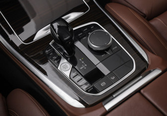 Подержанный автомобиль BMW X5 2019 года (25 фото)