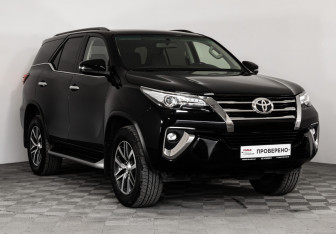 Подержанный автомобиль Toyota Fortuner 2017 года (4 фото)