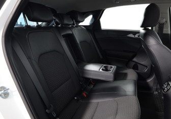 Подержанный автомобиль Kia Ceed Hatchback 2021 года (13 фото)