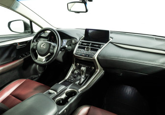 Подержанный автомобиль Lexus NX 2019 года (9 фото)