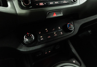 Подержанный автомобиль Kia Sportage 2014 года (15 фото)