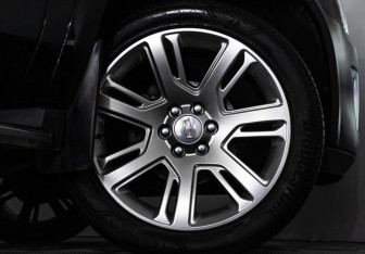 Подержанный автомобиль Cadillac Escalade Suv 2016 года (33 фото)