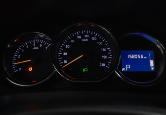 Подержанный автомобиль Renault Logan Sedan 2018 года (20 фото)