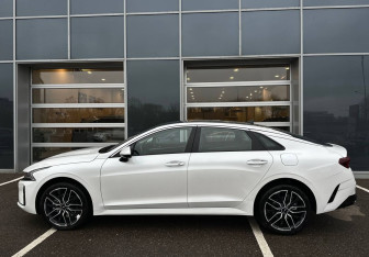 Новый Kia K5 2024 (11 фото)