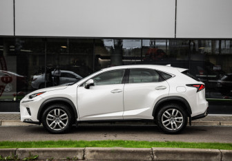 Подержанный автомобиль Lexus NX 2017 года (9 фото)