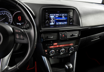 Подержанный автомобиль Mazda CX-5 2015 года (16 фото)