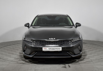 Подержанный автомобиль Kia K5 2022 года (2 фото)