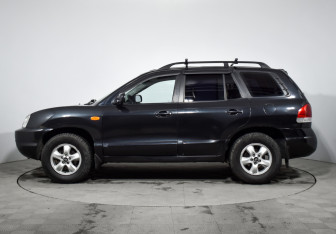 Подержанный автомобиль Hyundai Santa Fe 2010 года (8 фото)
