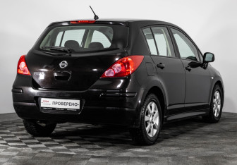 Подержанный автомобиль Nissan Tiida Hatchback 2010 года (5 фото)