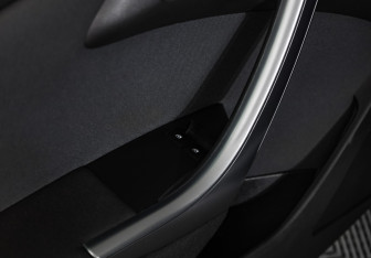 Подержанный автомобиль Opel Astra Hatchback 2012 года (15 фото)