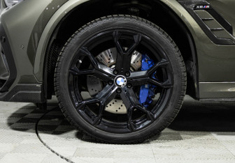Подержанный автомобиль BMW X6 M 2021 года (30 фото)