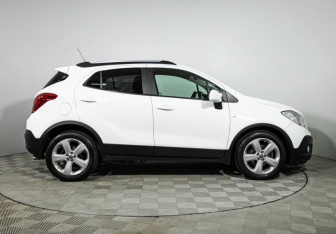 Подержанный автомобиль Opel Mokka 2014 года (4 фото)