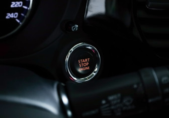 Подержанный автомобиль Mitsubishi Outlander 2018 года (15 фото)