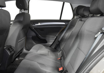 Подержанный автомобиль Volkswagen Golf Hatchback 2018 года (11 фото)