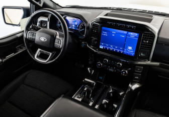 Подержанный автомобиль Ford F-150 2021 года (16 фото)