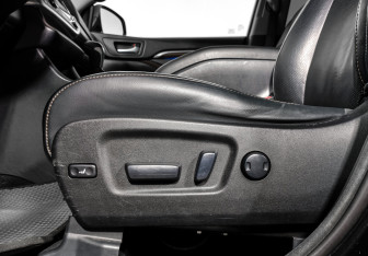 Подержанный автомобиль Toyota Highlander 2014 года (13 фото)